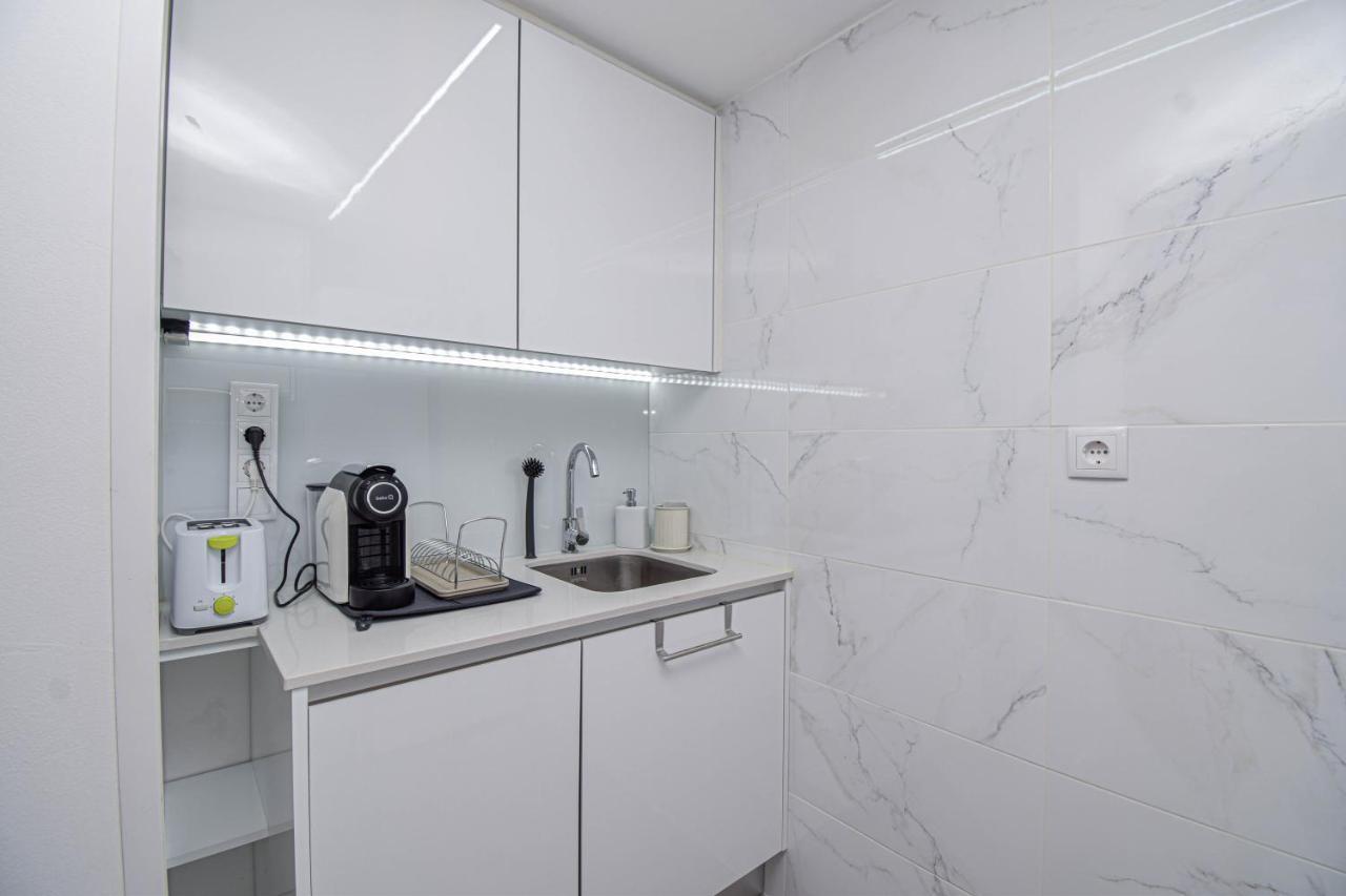 Stylish One Bedroom Apartment With Swimming Pool Віавіа Zewnętrze zdjęcie
