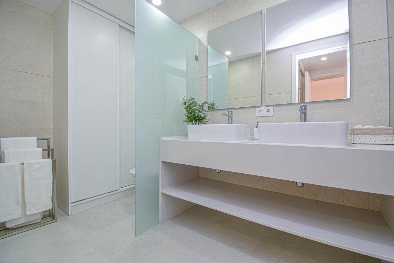 Stylish One Bedroom Apartment With Swimming Pool Віавіа Zewnętrze zdjęcie