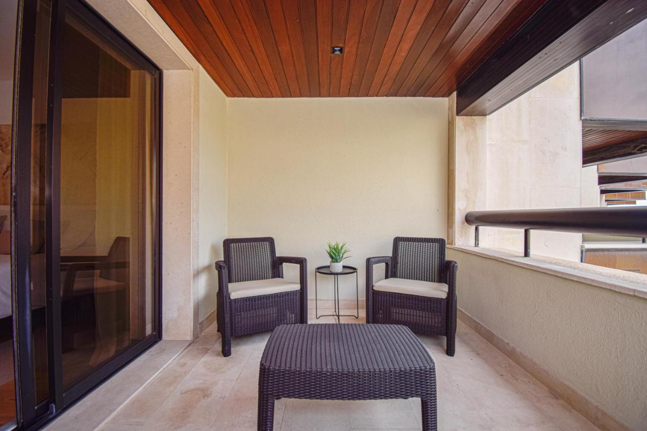 Stylish One Bedroom Apartment With Swimming Pool Віавіа Zewnętrze zdjęcie